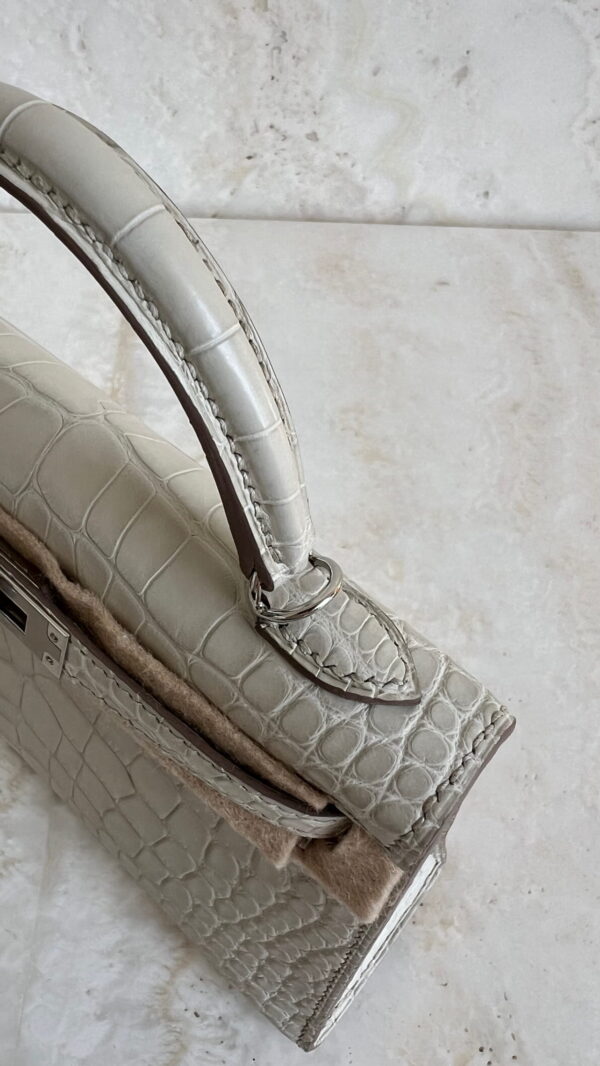 Hermès Mini Kelly Beton Alligator Mississippiensis With Silver Hardware